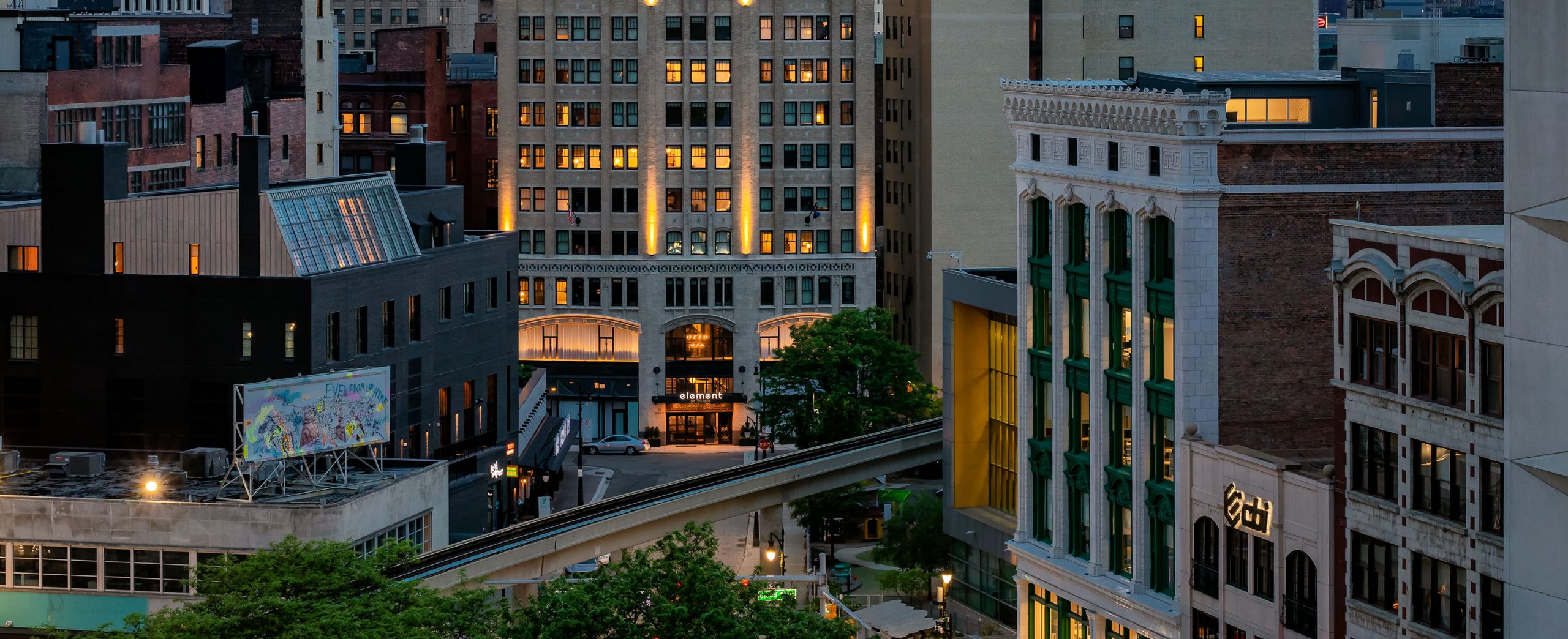 Element Detroit Metropolitan Building and skyline